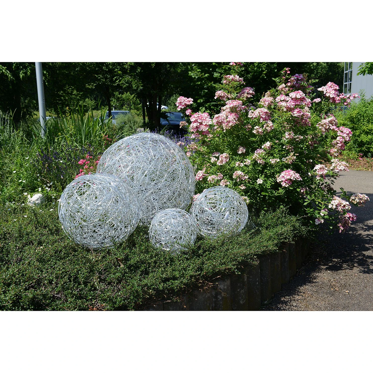 Näve Dekokugel Mistel - Aluminium - Durchmesser: 40 cm 5 Näve Dekokugel Mistel - Aluminium - Durchmesser: 40 cm – Bild 3