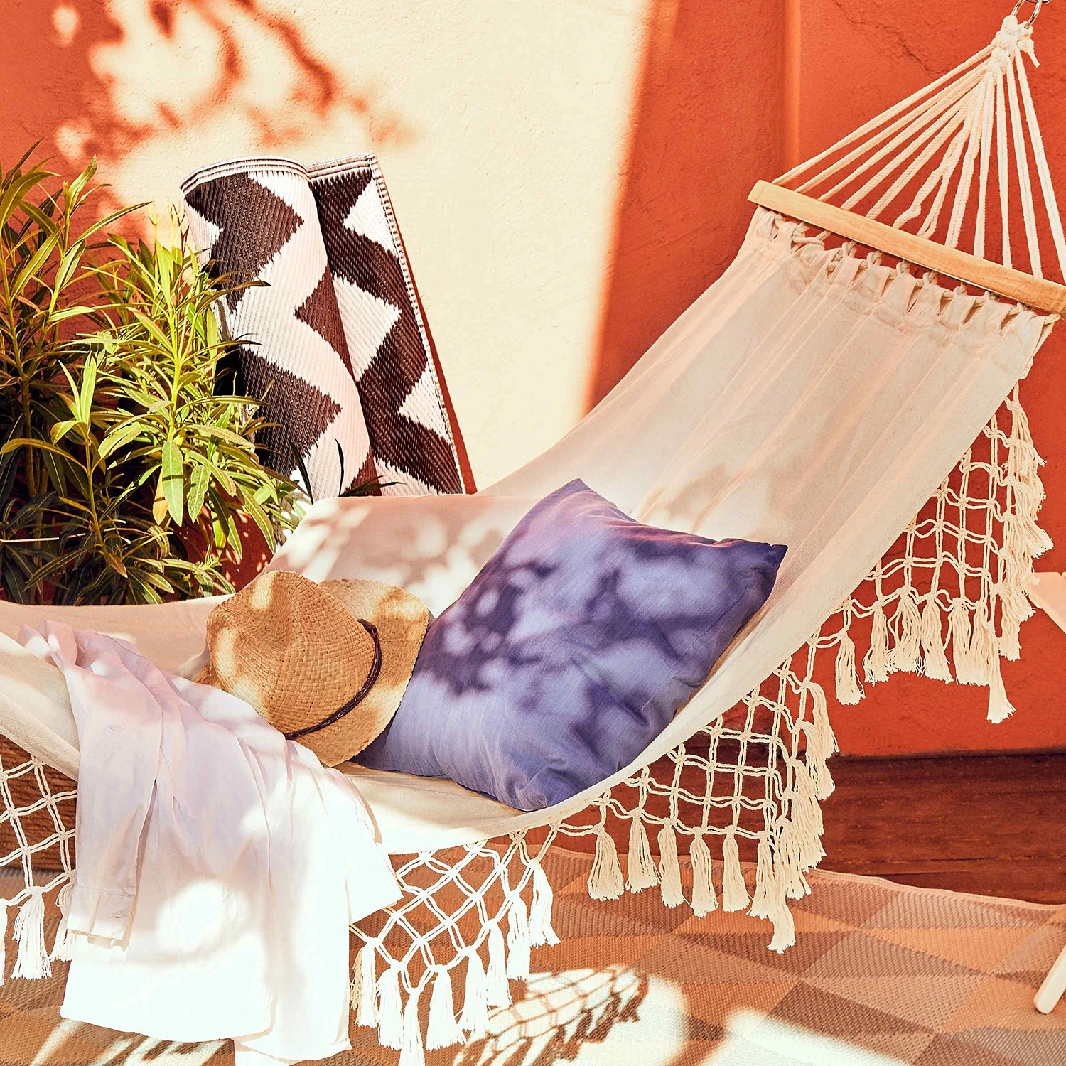 Butlers Hängematte SHOW ME HEAVEN II - Mischgewebe / Akazie massiv - Beige 7 Butlers Hängematte SHOW ME HEAVEN II - Mischgewebe / Akazie massiv - Beige – Bild 5