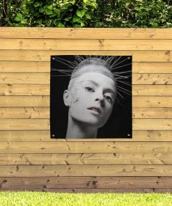 MuchoWow Outdoor-Poster 100x100 Frau - Schwarz -Gartenaccessoires Verkäufe 2022 4dfda271811e403ead7c82dfed5fc96b