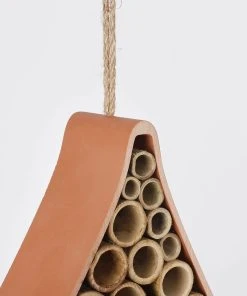 Mica Decorations Insektenhotel Orion - Pink -Gartenaccessoires Verkäufe 2022 cc86e50b7f3a464b9c2b3930fa88eca2 scaled